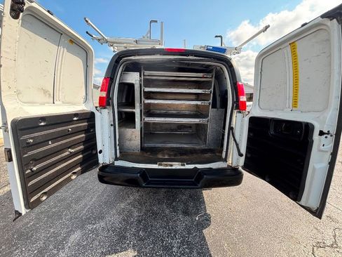 Used 2019 Chevrolet Express 2500 w/ Driver Convenience Package RWD image 22