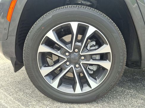 Certified 2024 Jeep Grand Cherokee Overland w/ Trailer Tow Package image 29