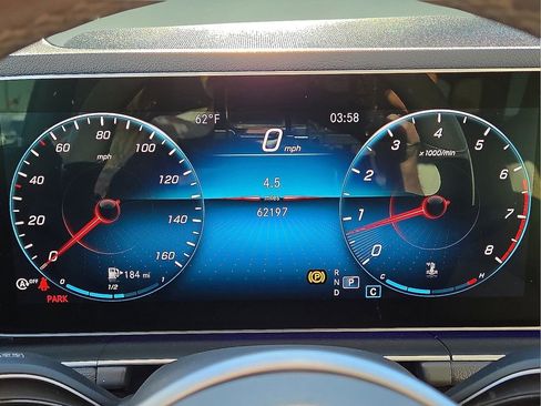 Used 2020 Mercedes-Benz GLE 350 4MATIC w/ Premium Package image 26