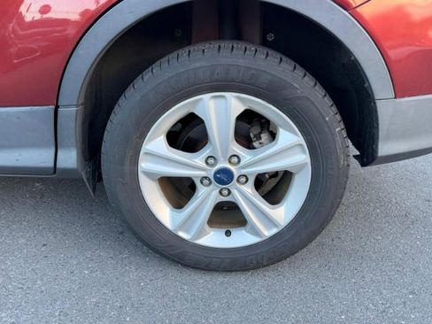 Used 2015 Ford Escape SE w/ Equipment Group 201A FWD image 20