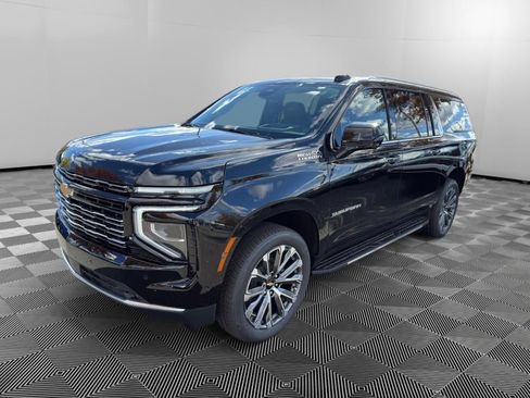 New 2026 Chevrolet Suburban High Country image 3