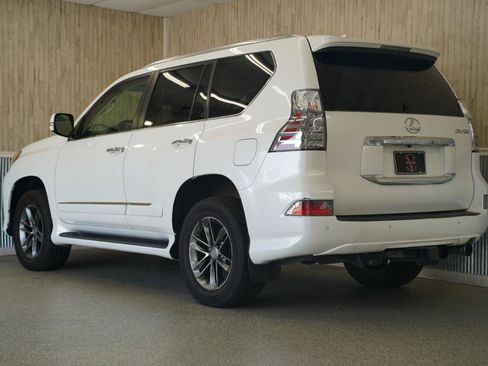 Used 2014 Lexus GX 460 Luxury AWD/4WD image 7