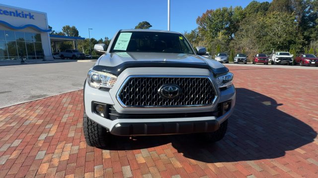 Used 2019 Toyota Tacoma TRD Off-Road AWD/4WD image 5