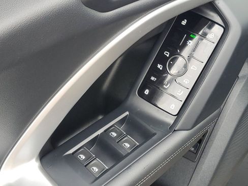 Used 2025 Audi Q5 Premium w/ Convenience Package image 22