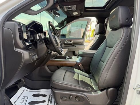 Used 2024 Chevrolet Silverado 2500 High Country w/ High Country Premium Package image 32