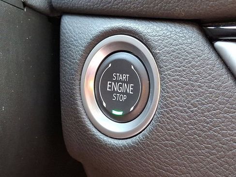 Certified 2025 Cadillac XT4 Premium Luxury image 26