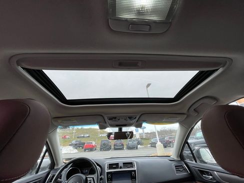 Used 2019 Subaru Outback 3.6R Touring image 22