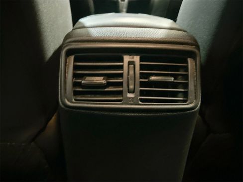 Used 2020 Nissan Rogue Sport SV image 24