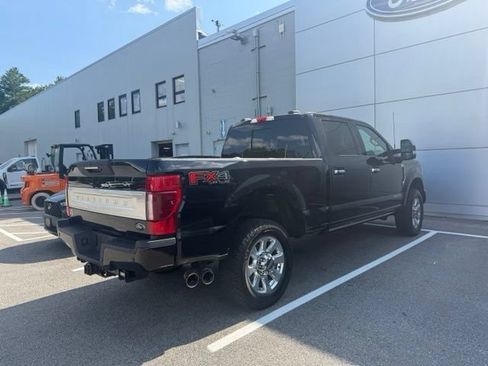 Used 2022 Ford F350 Platinum w/ FX4 Off-Road Package AWD/4WD image 4