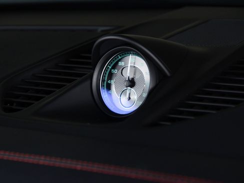 Used 2016 Porsche 911 R image 30