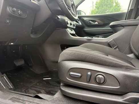 Used 2023 GMC Terrain SLE w/ Driver Convenience Package FWD image 32