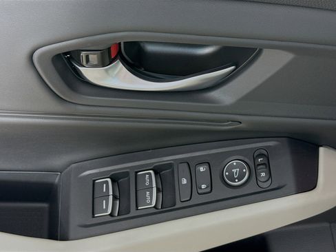 New 2025 Honda Accord SE image 19