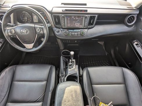 Used 2018 Toyota RAV4 Limited image 15