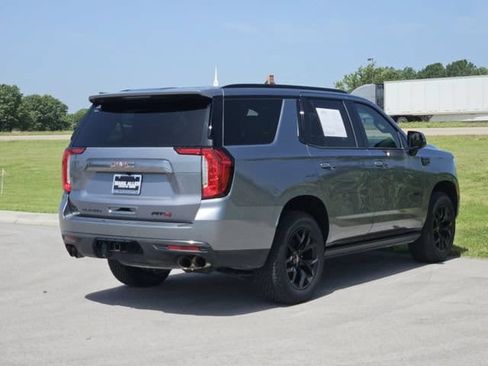 Used 2022 GMC Yukon AT4 AWD/4WD image 7