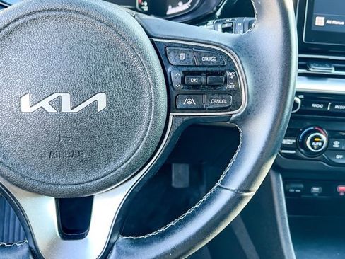 Certified 2022 Kia Niro LXS w/ Digital Cluster Package image 25