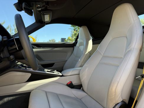 Certified 2021 Porsche 911 Carrera image 5