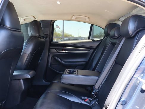 Used 2019 MAZDA MAZDA3 Sedan FWD image 30