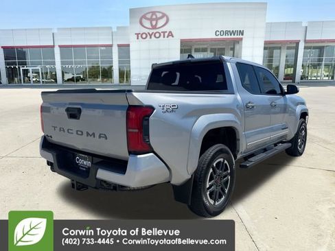 Used 2024 Toyota Tacoma TRD Sport AWD/4WD image 5