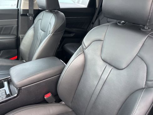 Used 2024 Kia Sorento SX image 22