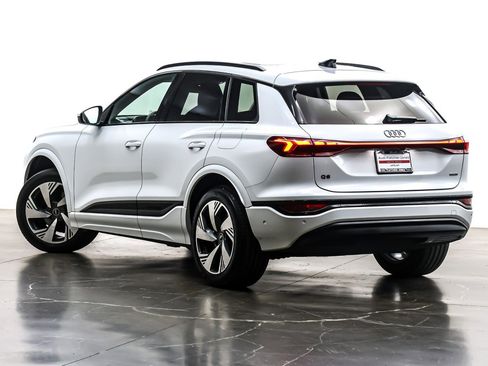 Used 2025 Audi Q6 e-tron Premium Plus w/ Premium Plus image 13