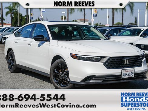 Used 2025 Honda Accord SE image 1