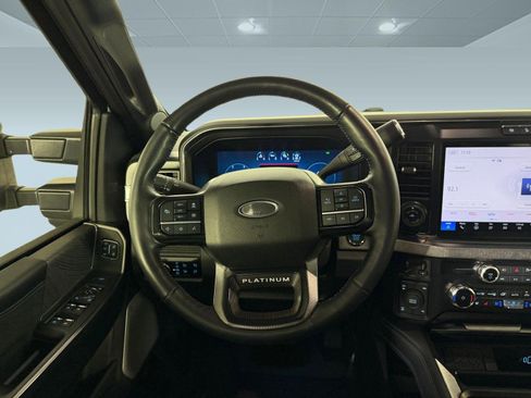 Used 2025 Ford F250 Platinum w/ FX4 Off-Road Package AWD/4WD image 23