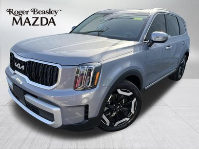 Used 2024 Kia Telluride EX w/ EX Captain's Chair Package