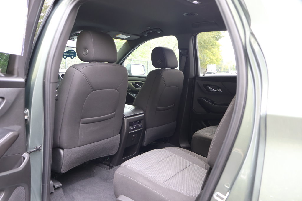 Certified 2023 Chevrolet Traverse LT FWD image 46