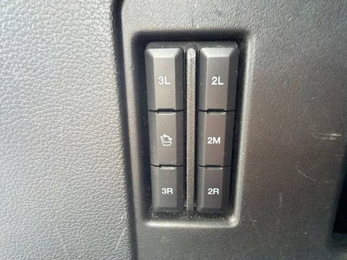 Used 2019 Ford Expedition Limited w/ Equipment Group 302A AWD/4WD image 13