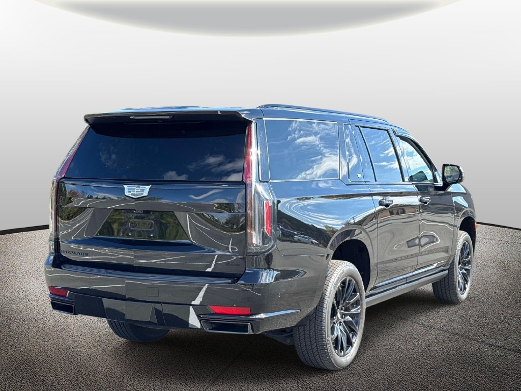 Used 2024 Cadillac Escalade ESV Sport w/ LPO, ONYX Package AWD/4WD image 2