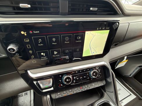 New 2026 GMC Sierra 1500 Denali w/ LPO, Black Badging Package image 15