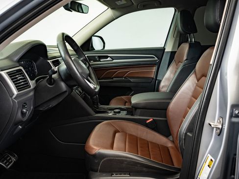 Used 2021 Volkswagen Atlas SEL Premium image 20