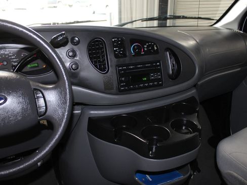 Used 2008 Ford E-350 and Econoline 350 XL RWD image 13