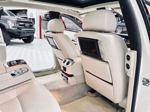 Used 2012 Rolls-Royce Ghost Extended Wheelbase image 7