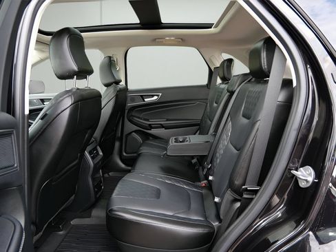 Used 2023 Ford Edge Titanium w/ Equipment Group 301A AWD/4WD image 11