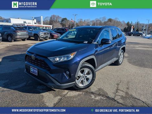 Used 2021 Toyota RAV4 XLE image 1