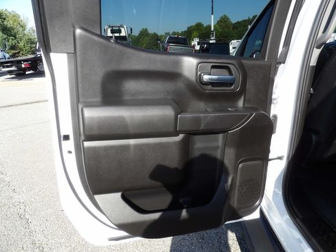 Used 2026 Chevrolet Silverado 1500 Custom RWD image 25