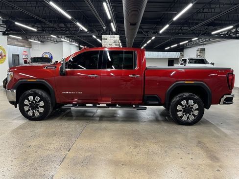 Used 2021 GMC Sierra 2500 SLT w/ SLT Premium Package image 4