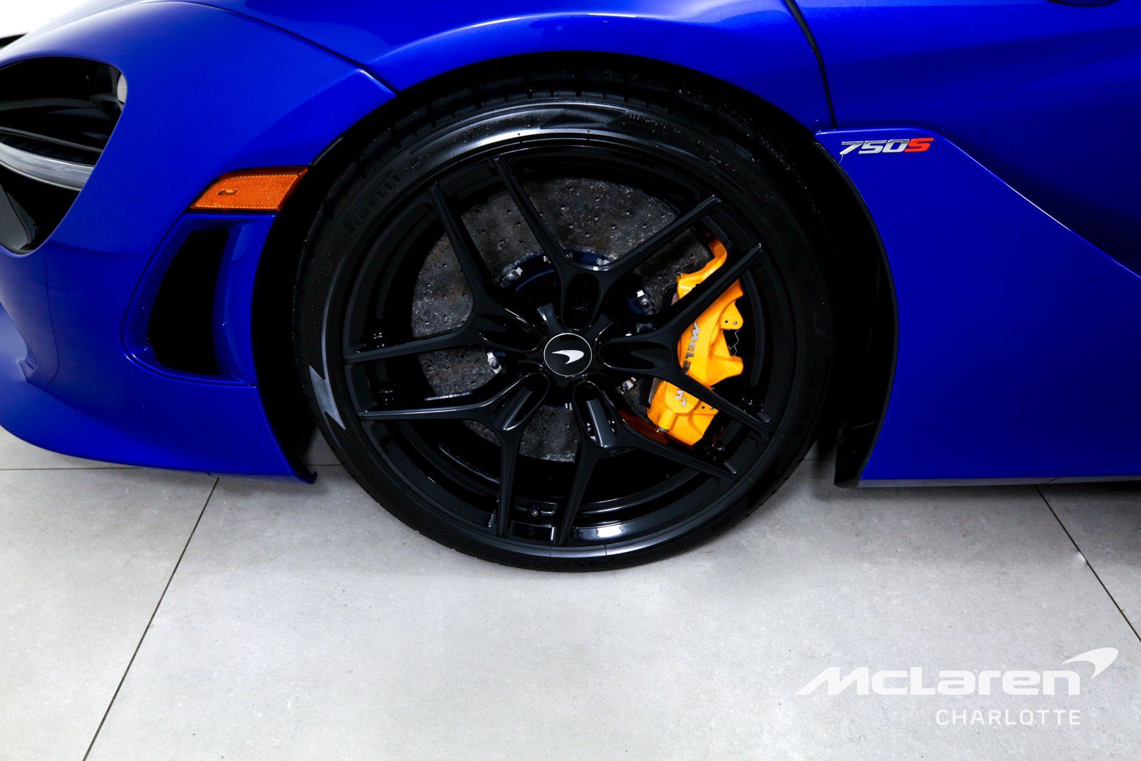 Used 2025 McLaren 750S RWD image 24