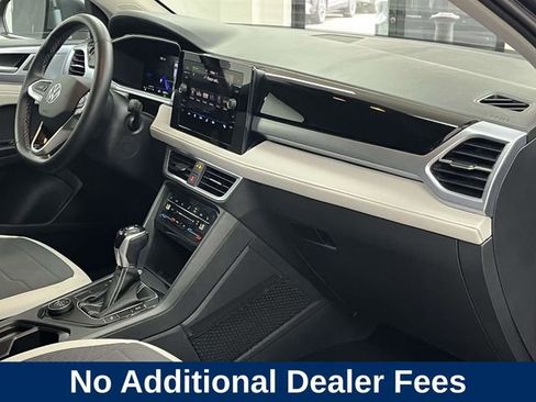 Used 2025 Volkswagen Taos SE AWD/4WD image 26