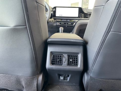 Certified 2026 Toyota Camry Hybrid w/ Multimedia Upgrade Package FWD image 32