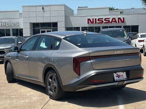 Used 2025 Kia K4 FWD image 6