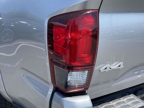 Used 2023 Toyota Tacoma SR5 w/ Technology Package AWD/4WD image 17