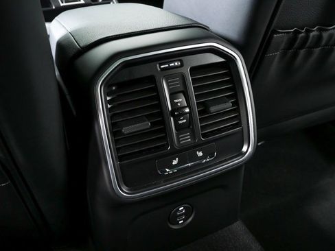 New 2026 Porsche Macan S image 22