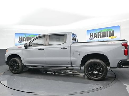 Used 2024 Chevrolet Silverado 1500 LT Trail Boss w/ Convenience Package II AWD/4WD image 3