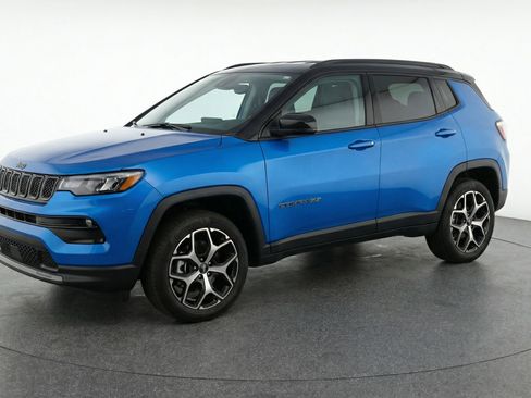 Used 2025 Jeep Compass Limited AWD/4WD image 3