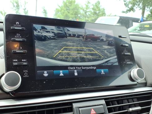 Used 2021 Honda Accord EX-L image 12