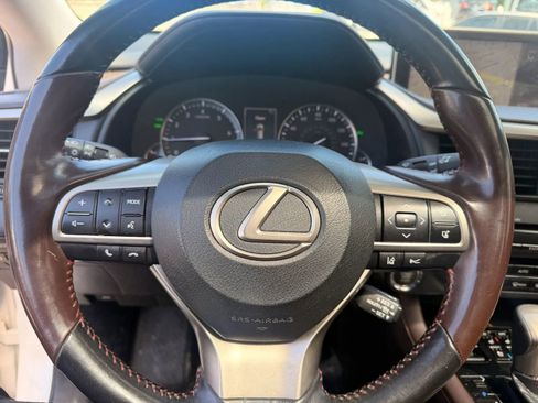 Used 2018 Lexus RX 350 AWD w/ Premium Package image 16