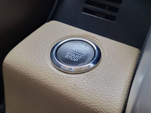 Used 2019 Ford F150 Lariat w/ Equipment Group 501A Mid AWD/4WD image 24