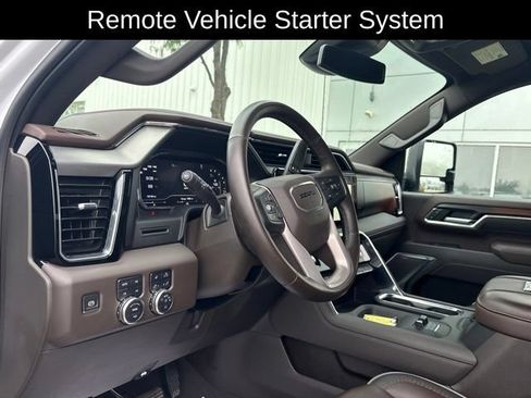 Used 2025 GMC Sierra 2500 Denali AWD/4WD image 11
